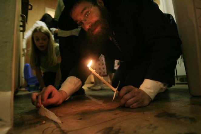 1024x1024 checking for chametz.jpg