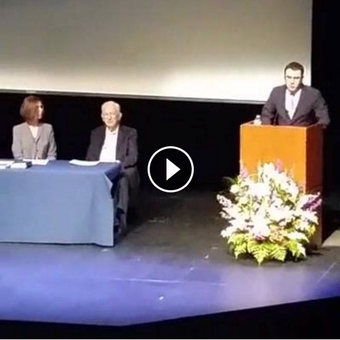 phil ernst speaks at rice graduating.jpg