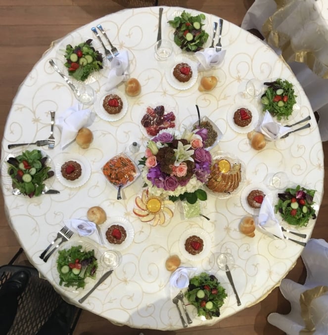rosh hashana table.jpg
